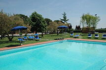 Archi - Archi 5 located in Cortona, Tuscany, Italy sleeps 4 in 1 bedrooms.