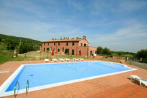 Il casale - Casale 5 located in Castiglioncello, Tuscany, Italy sleeps 6 in 2 bedrooms.