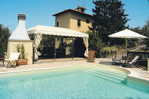 Fiorita located in Florence, Tuscany, Italy sleeps 10 in 4 bedrooms.