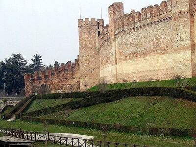the towered walls of cittadella