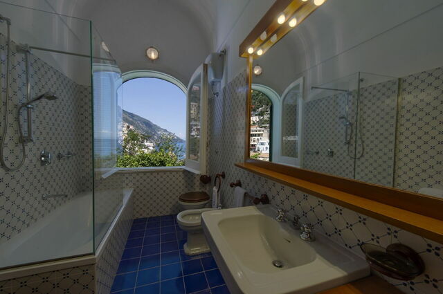 Villa Deli, bathroom