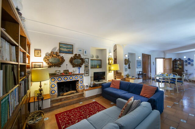 Villa Deli, living room