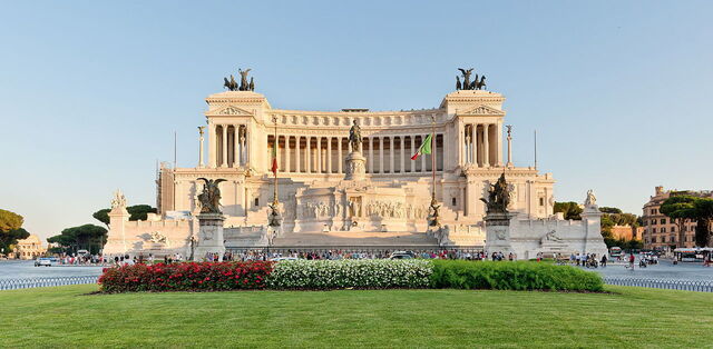 Altare della Patria, facade