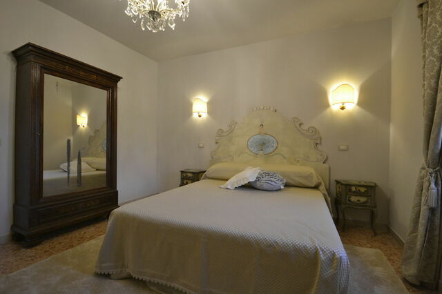 Villa Torreone, bedroom
