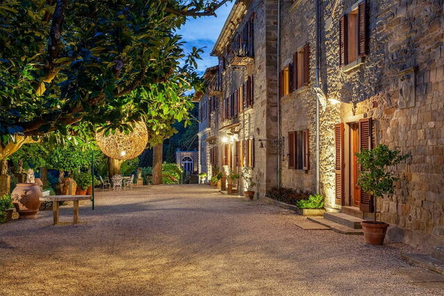 Villa Torreone, exterior