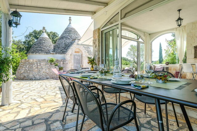 Trullo Petrelli, dining