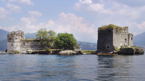 Close up of Castelli di Cannero