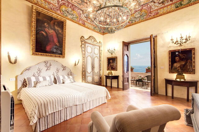Villa Positano, bedroom suite