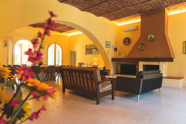 Poggio Falcone, living room