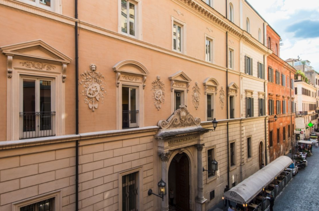 Elegant Spanish Steps Apartment