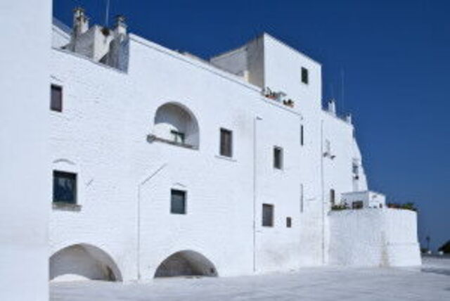 The White Walls