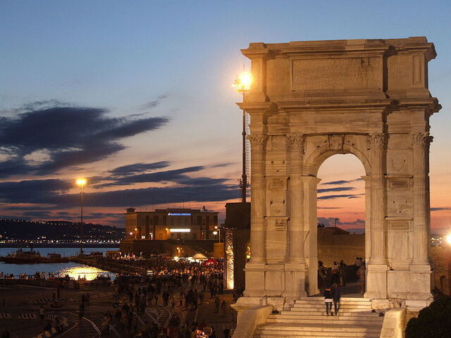 Arch of Trajan, sunset