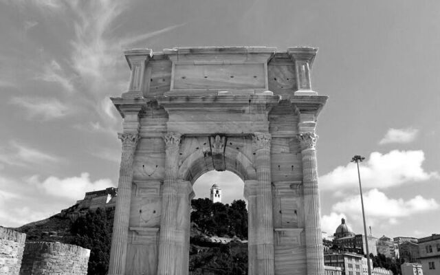 Arch of Trajan, Ancona