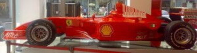 F1 Ferrari Fianco