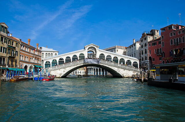 Venetian Rialto bridge