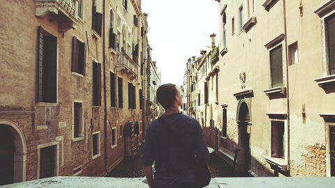 A teenager in Venice