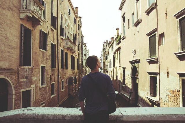A teenager in Venice