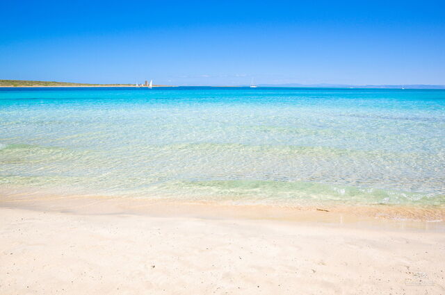 La Pelosa, sand