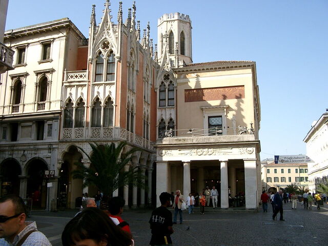 Caffé Pedrocchi, exterior