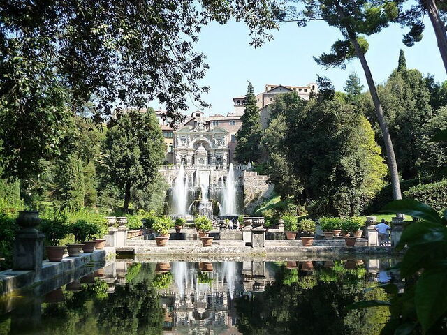 A pond at Villa d'Este