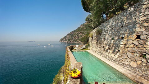 Mansour, pool