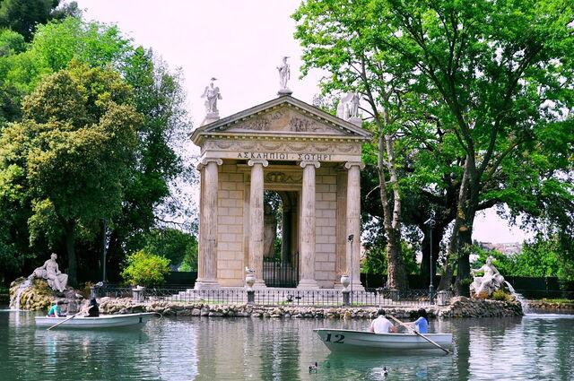 Villa Borghese, lake