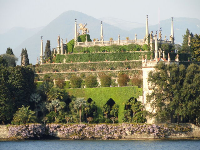 Palazzo Borromeo garden