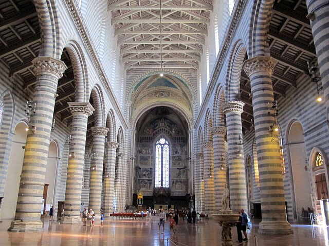 Orvieto Cathedral, interior