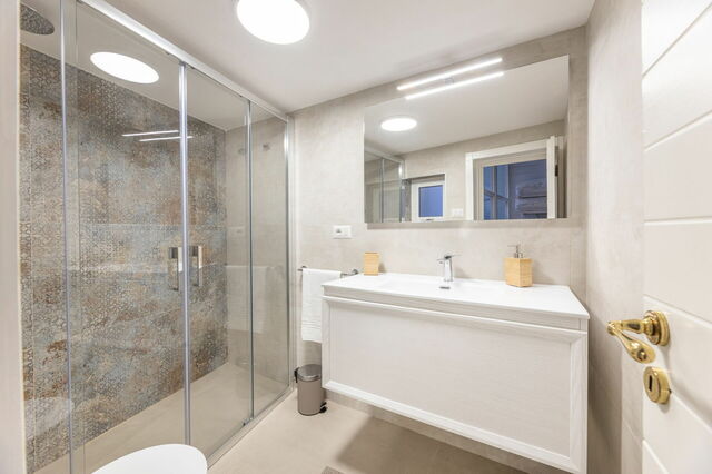 Corte Tiso, bathroom
