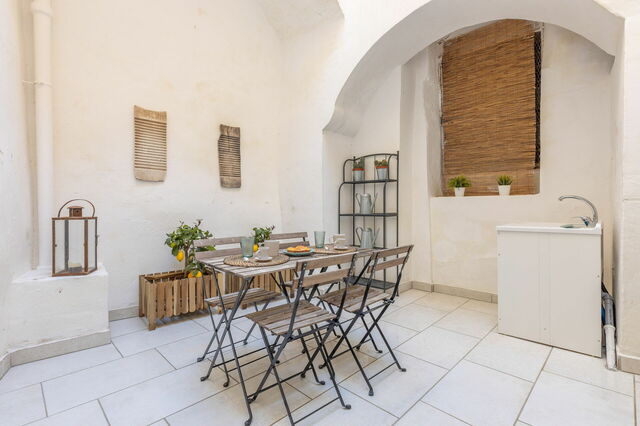 Corte Tiso, courtyard