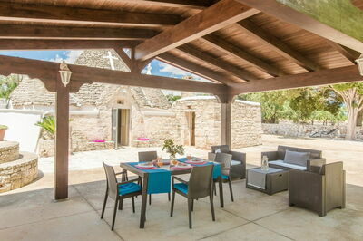 Trullo Del Pioppo Gigante, patio