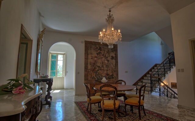 Poggio Cuculo, interior