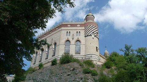 Rochetta Mattei, exterior