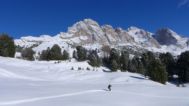 Skiing in Val Gardena