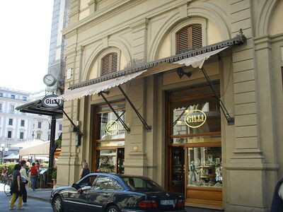 Caffè Gilli, exterior