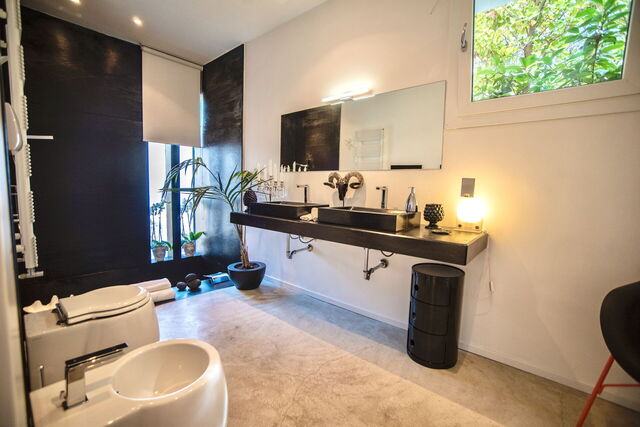 Terrasini Luxury Villa, bathroom
