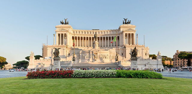Altare della Patria, facade
