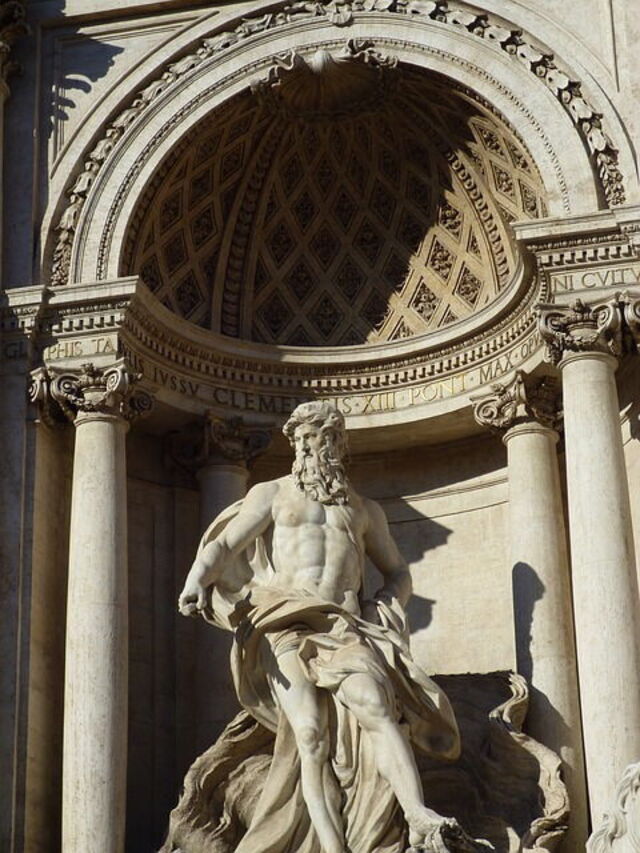 Trevi fountain oceanus statue
