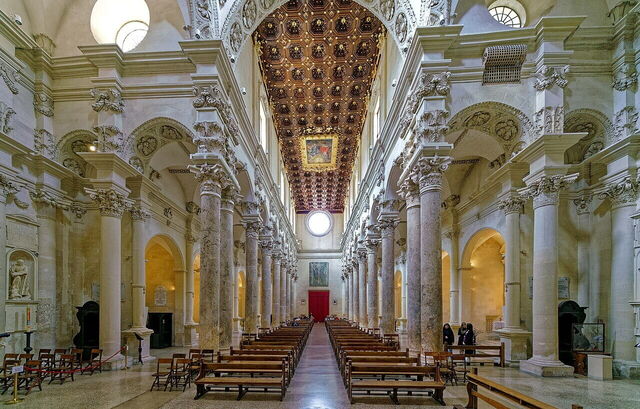 Basilica of Santa Croce, interior