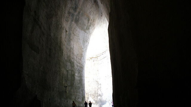 Ear of Dionysius, interior