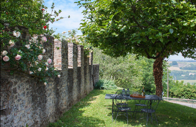 Castello Di Magnano, grounds