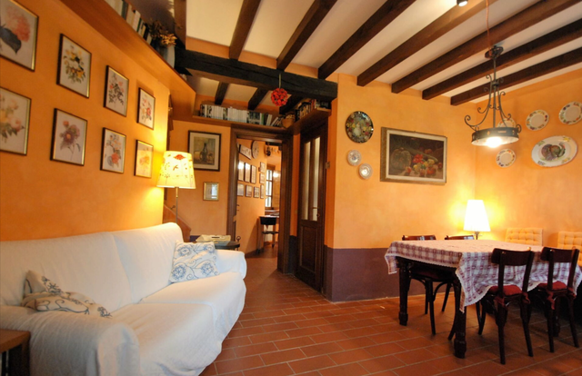 Castello Di Magnano, living room