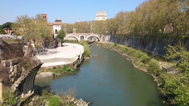 banks of river tiber