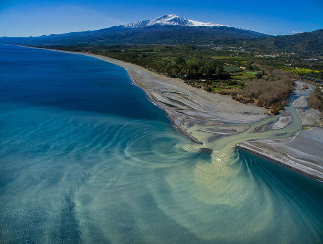 Gorges of Alcantara, sea