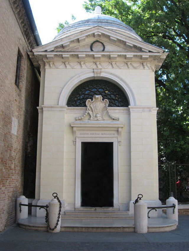 The tomb of Dante in Ravenna