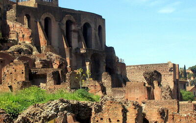building ruins on palatine hill