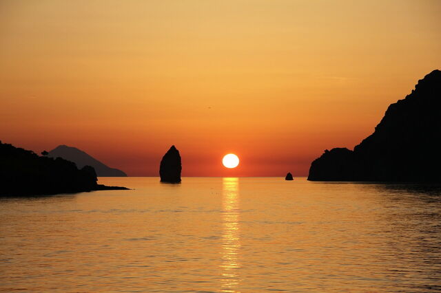 The Sea, Vulcano