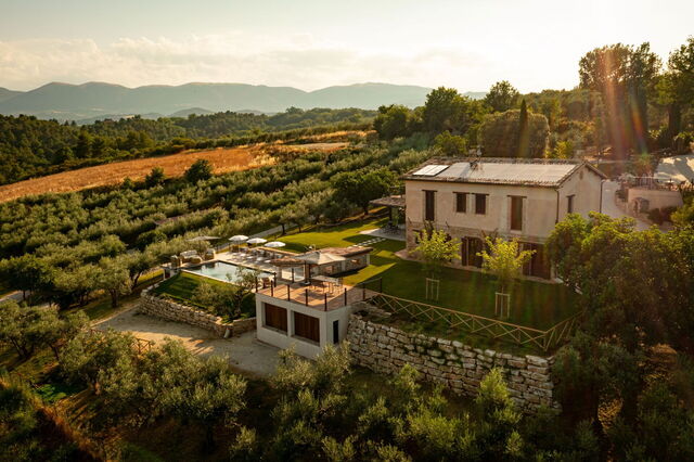 Casale Isidoro, exterior