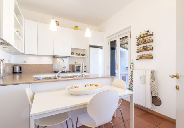 Bianca Di Savoia Terrace View, kitchen