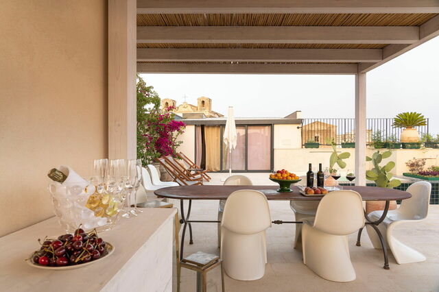 Al fresco dining